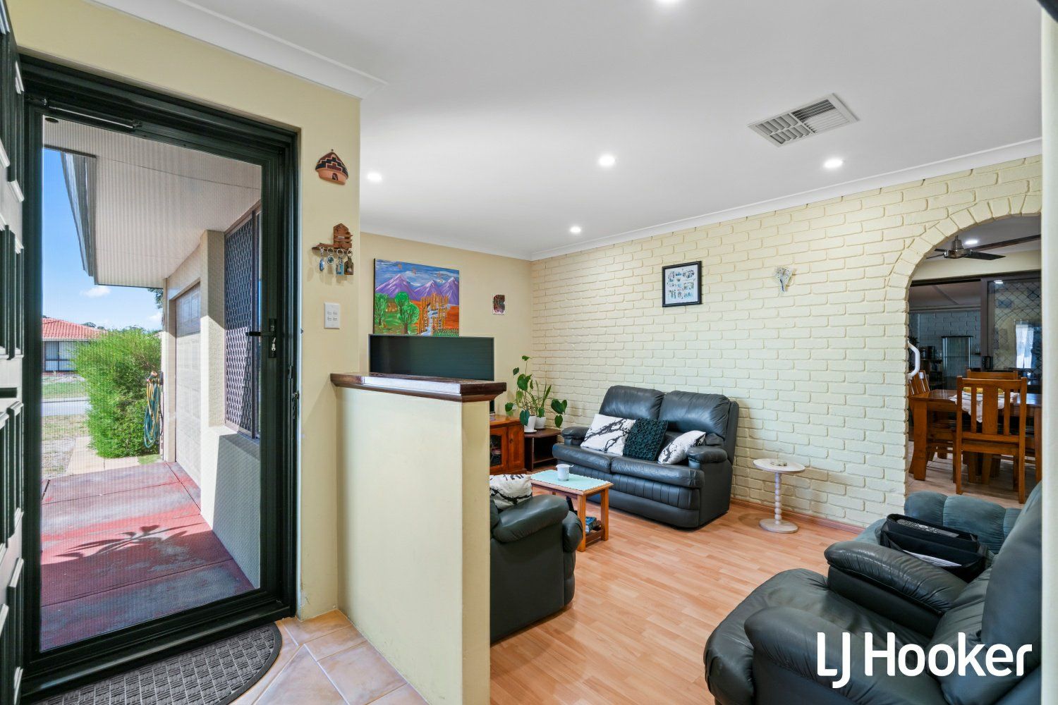 13 Greenhood Court, Gosnells WA 6110, Image 2