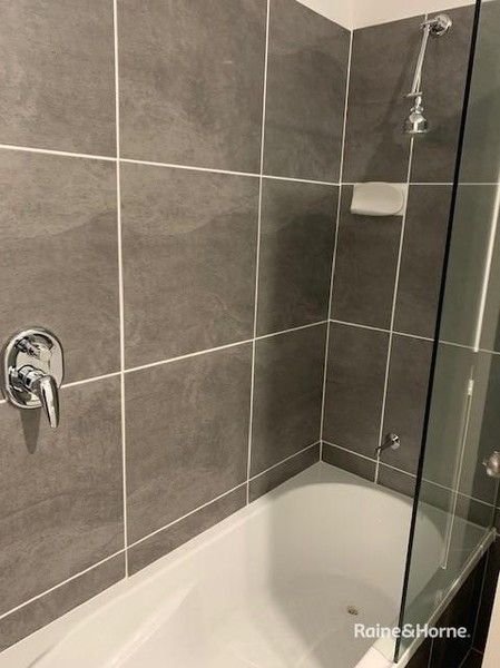 3 bedrooms Townhouse in 28/19 Panda Street DOOLANDELLA QLD, 4077