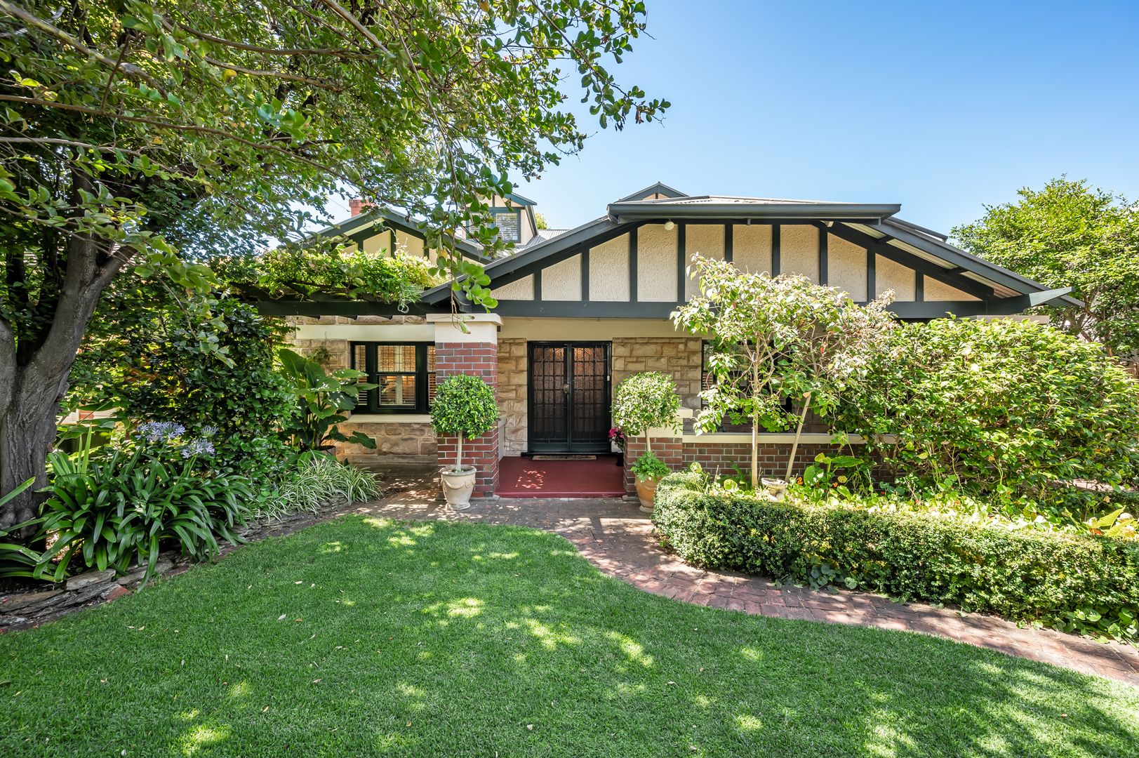 65 Richmond Road, Westbourne Par Property History & Address Research