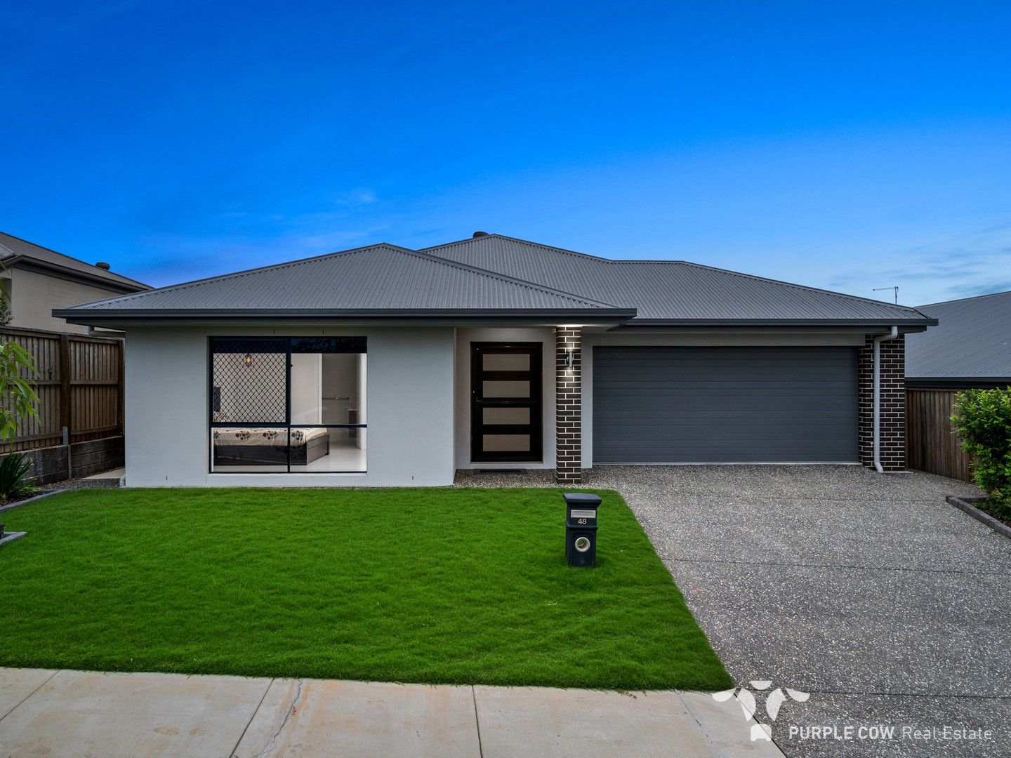 4 bedrooms House in 48 Roberts Crescent BELLBIRD PARK QLD, 4300