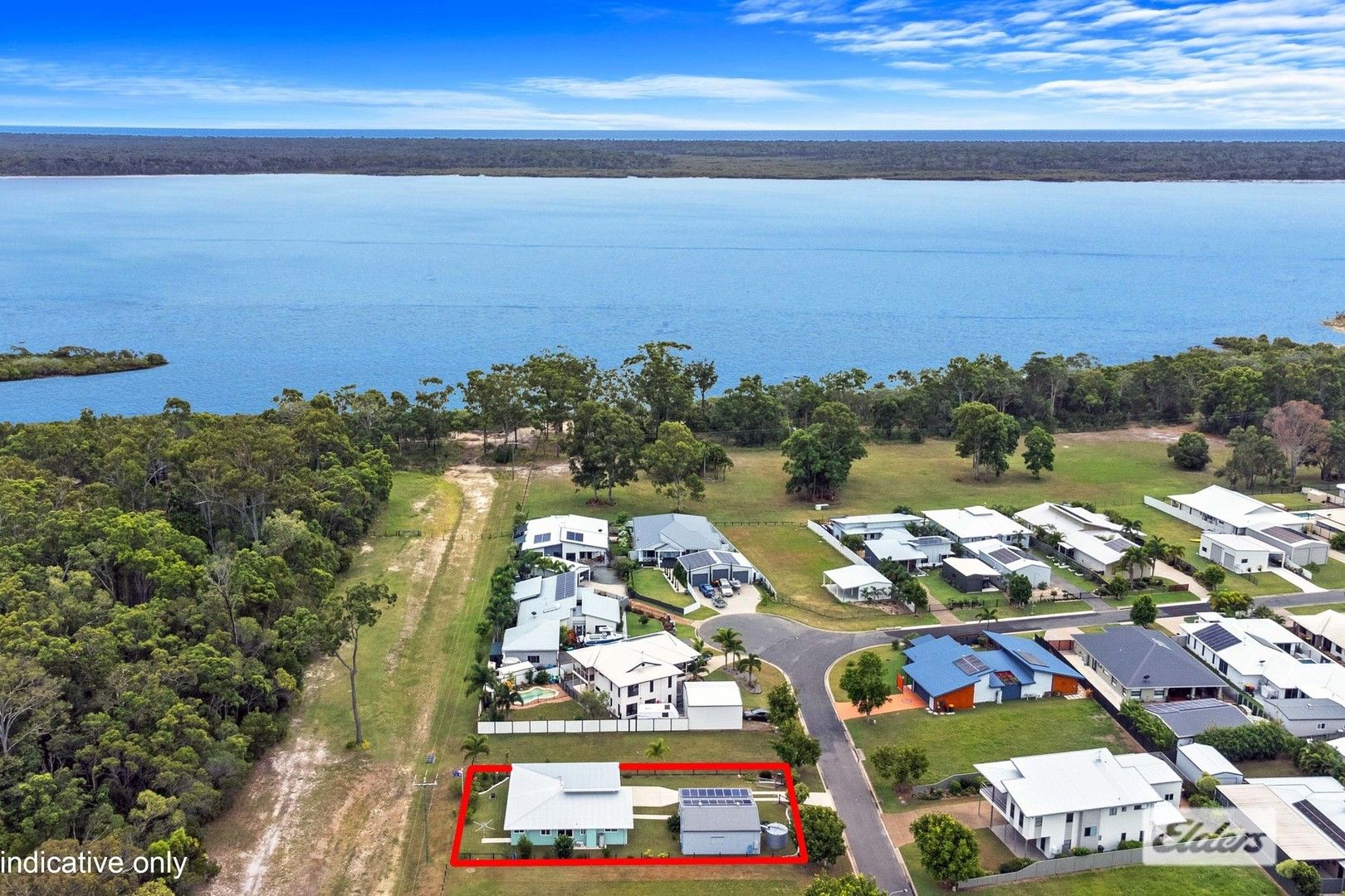 3 bedrooms House in 36 Traviston Way BURRUM HEADS QLD, 4659