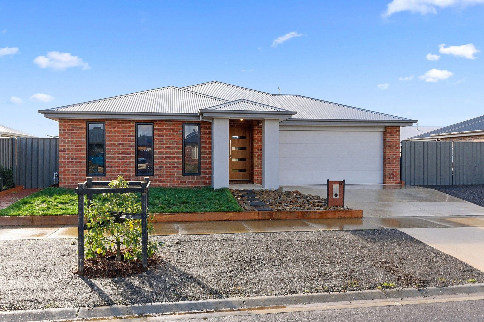 17 Parkview Boulevard, Huntly VIC 3551, Image 0