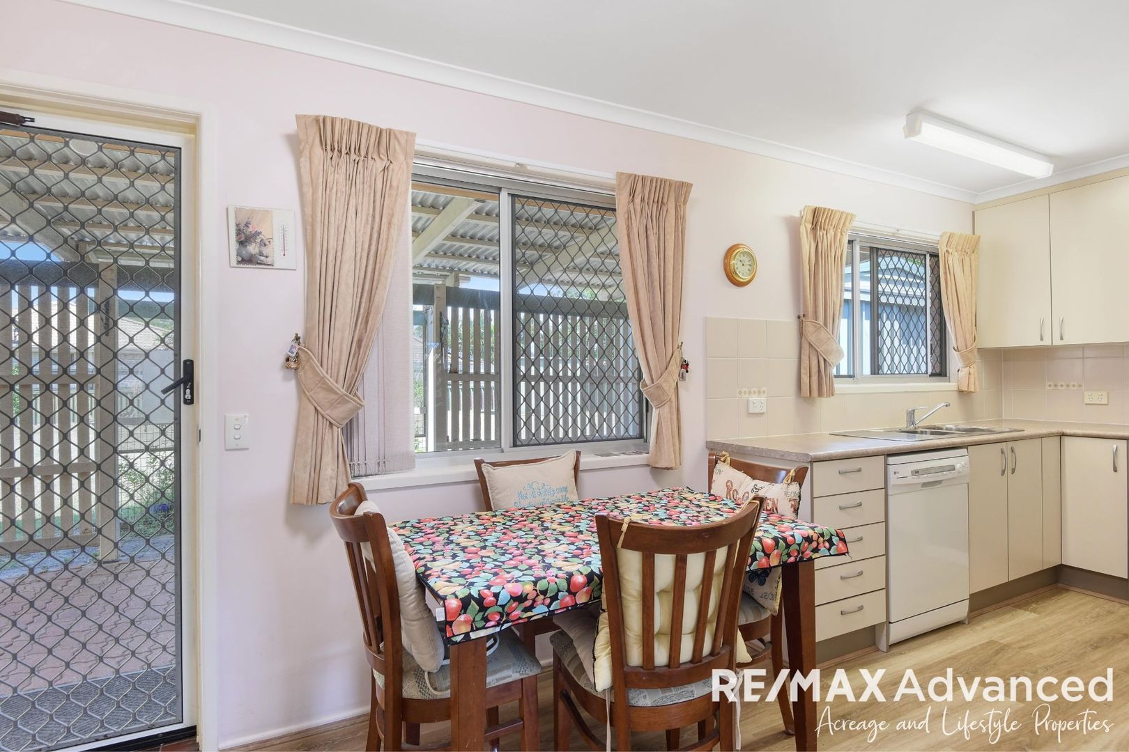 14 Moatah Drive, Beachmere QLD 4510, Image 2