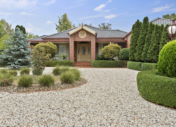 14 Harpin Place, East Bendigo VIC 3550