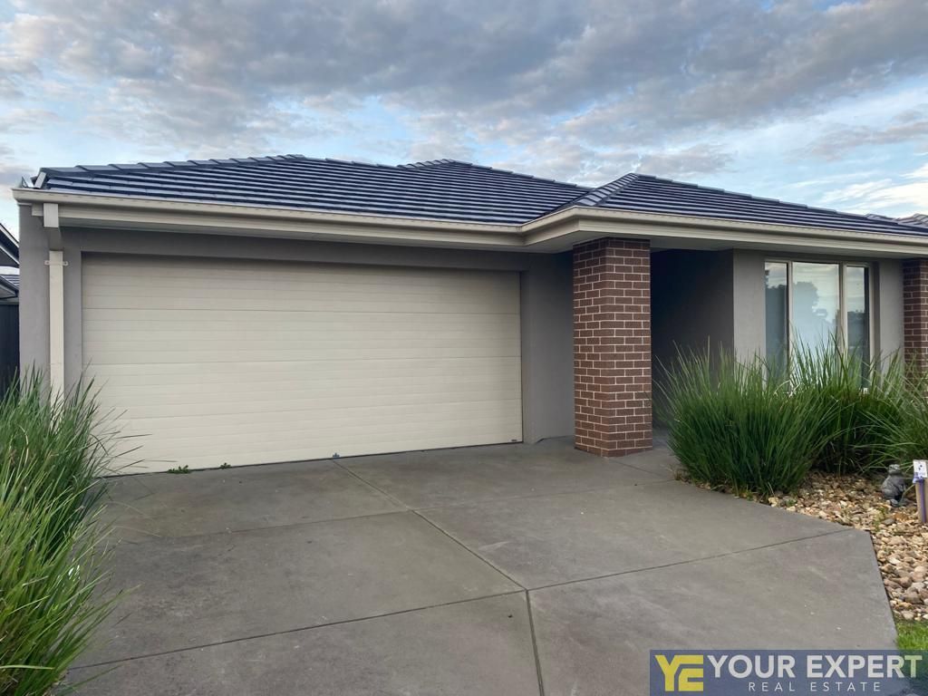 25 Lineham Drive, Cranbourne East VIC 3977