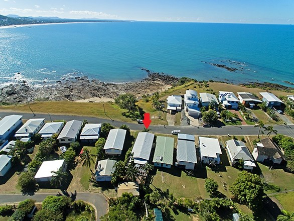 20 Ocean Parade, Cooee Bay QLD 4703