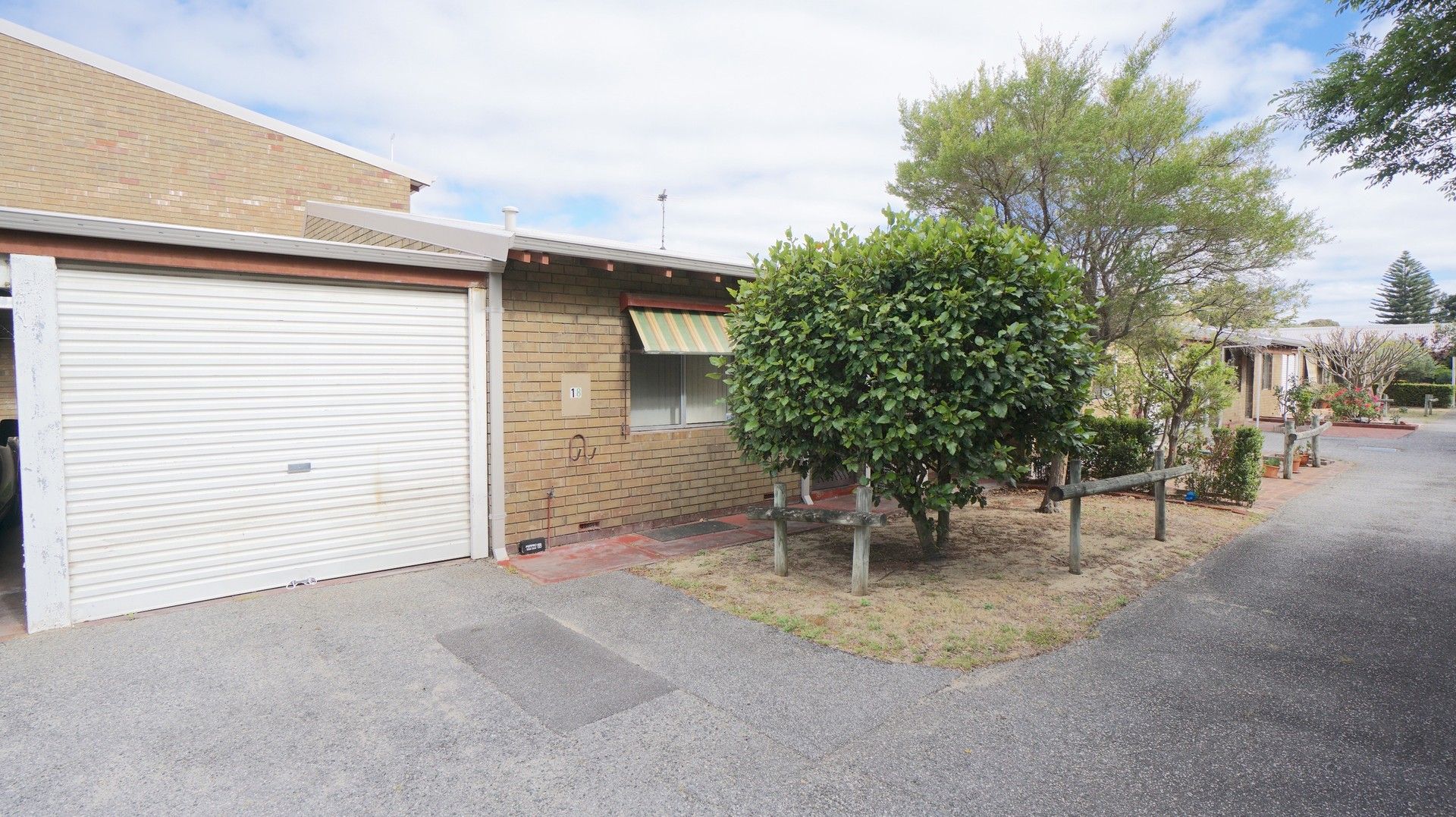 2 bedrooms House in 18/61 Shakespeare Ave YOKINE WA, 6060