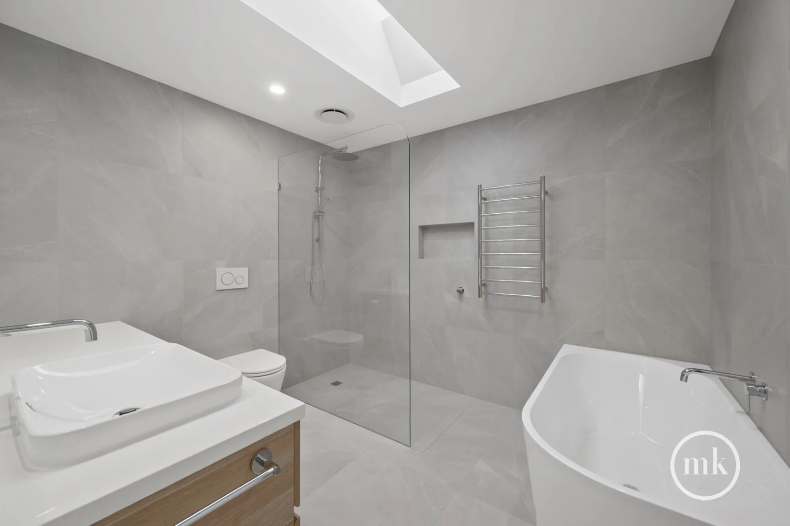 Additional image 8 of 6 Doon Court, Briar Hill VIC 3088