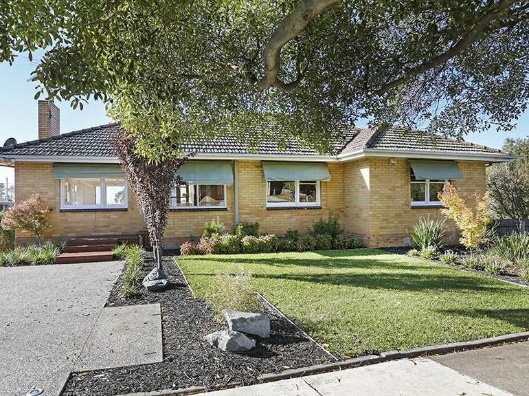 3 Cara Road, Highton Property History & Address Research Domain
