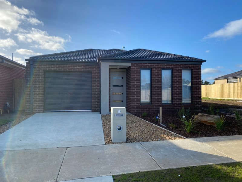 3 bedrooms House in 13 Mia Street ALFREDTON VIC, 3350