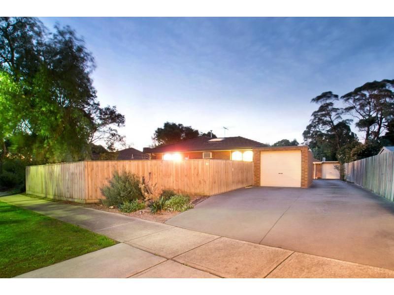 3 bedrooms Apartment / Unit / Flat in 10 Jane Street BERWICK VIC, 3806