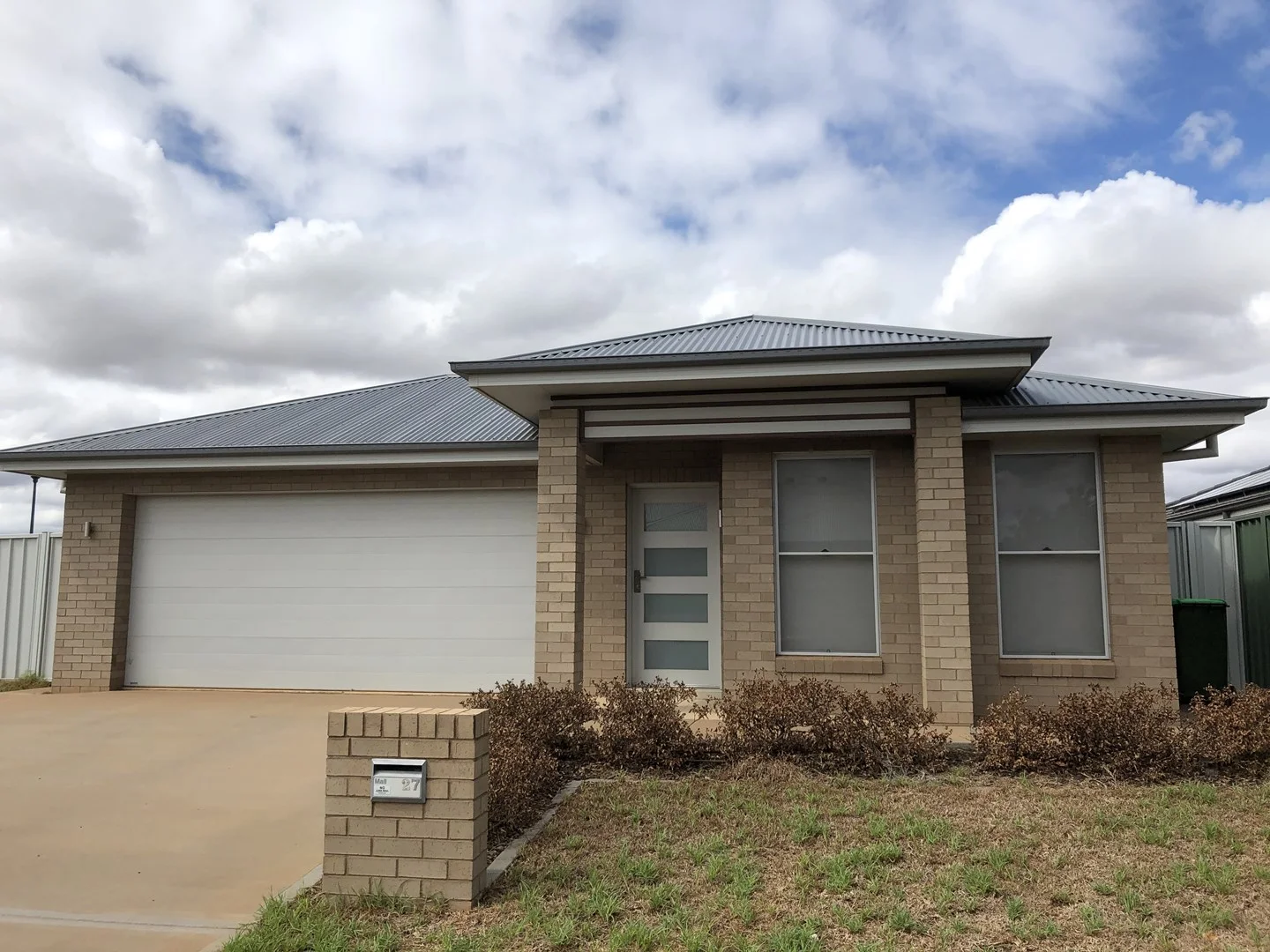 27 Magnolia Boulevard, Dubbo NSW 2830