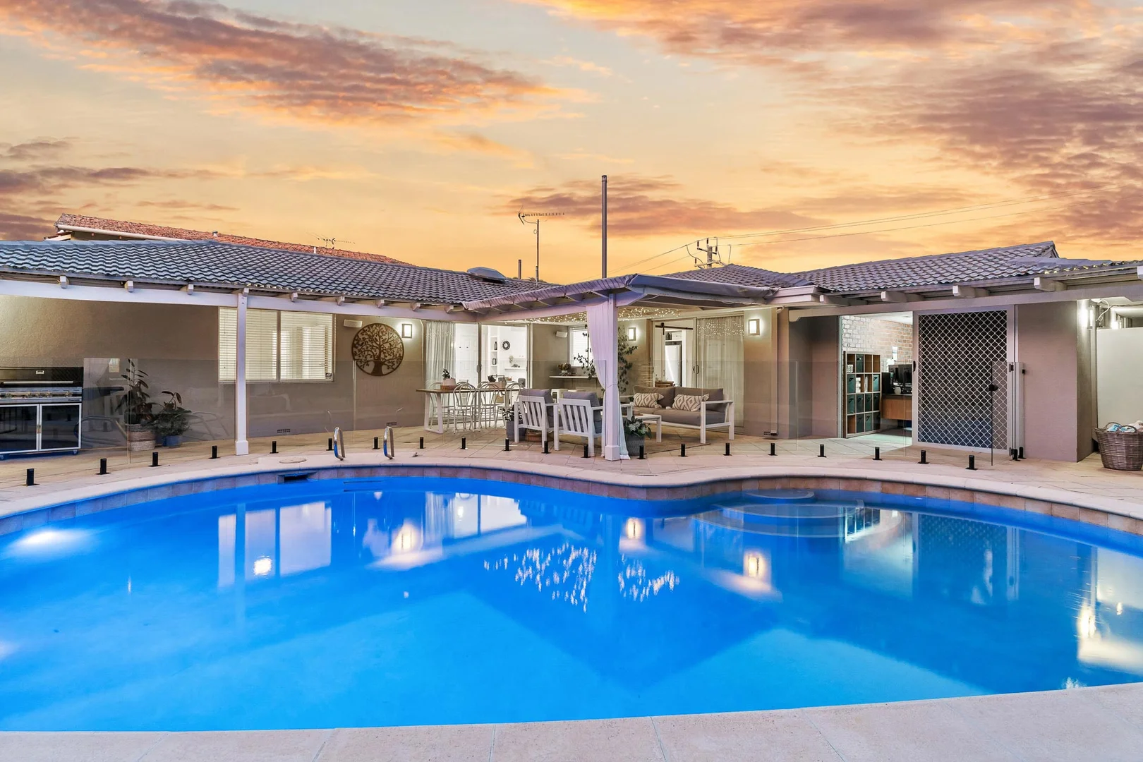 Additional image 28 of 56 Fairlane Dr, Carine WA 6020