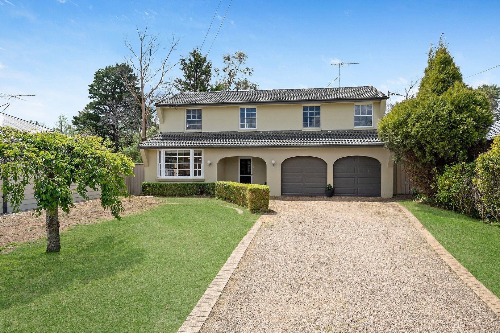 15 Alexandra Avenue, Wentworth Falls NSW 2782, Image 0