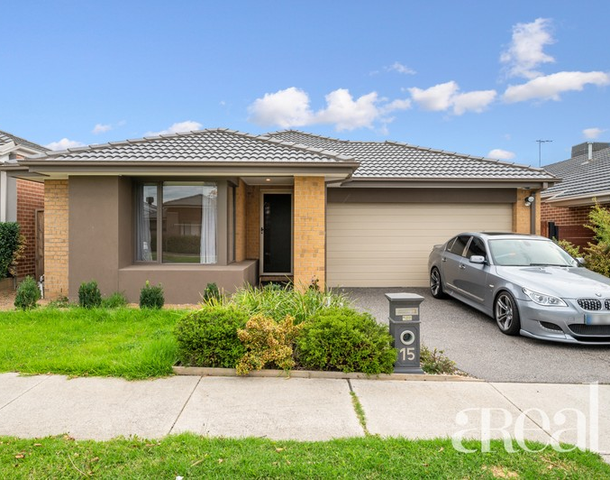 15 Hartland Drive, Cranbourne North VIC 3977