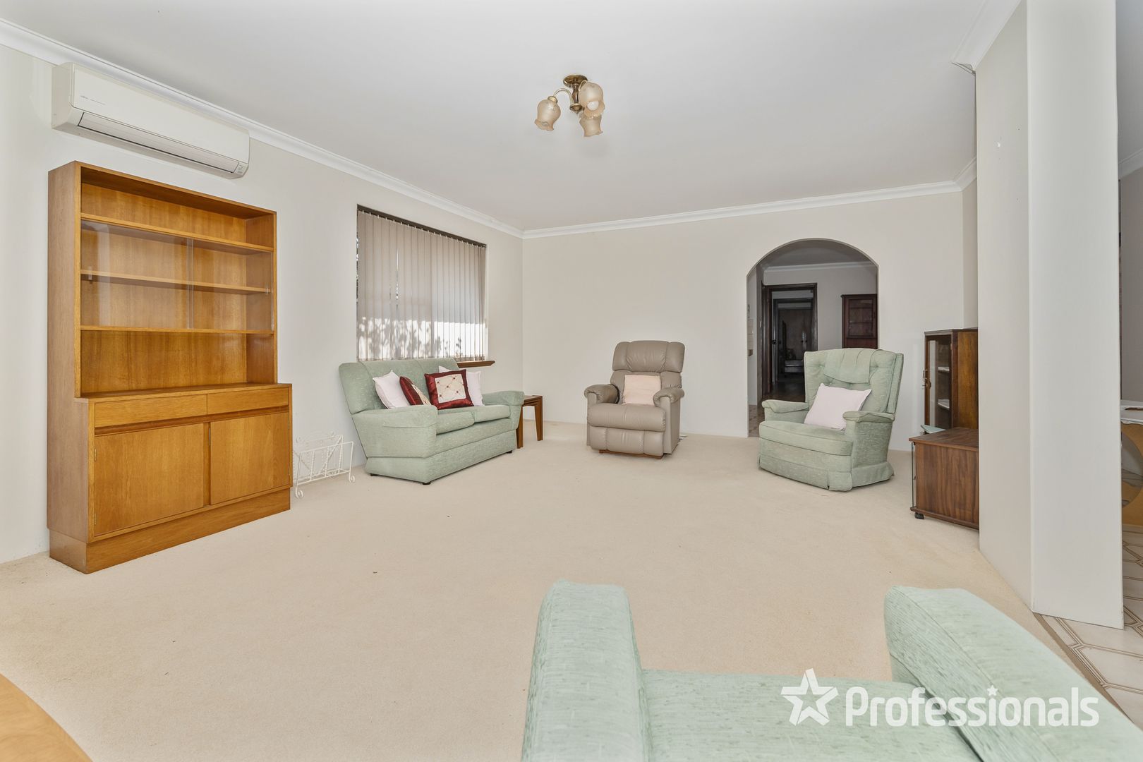 6A Caroline Green, Marangaroo WA 6064, Image 2