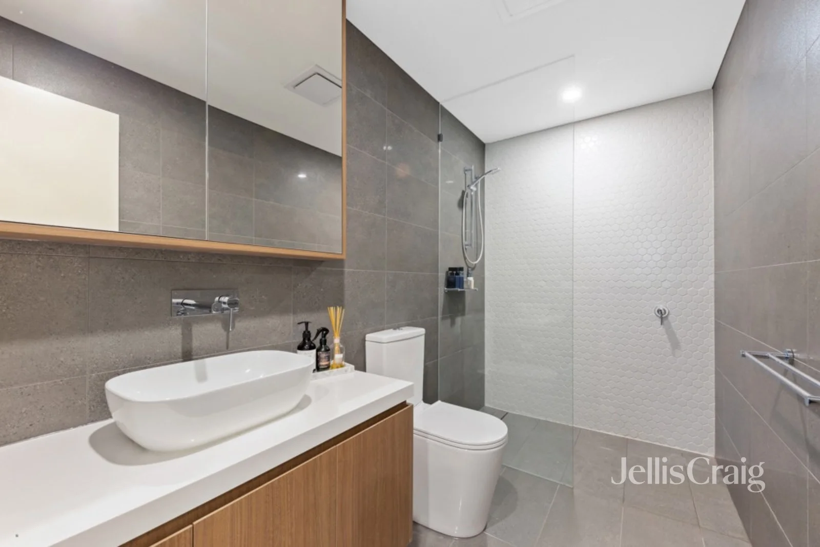 Additional image 8 of 19 Powlett Street, Heidelberg VIC 3084