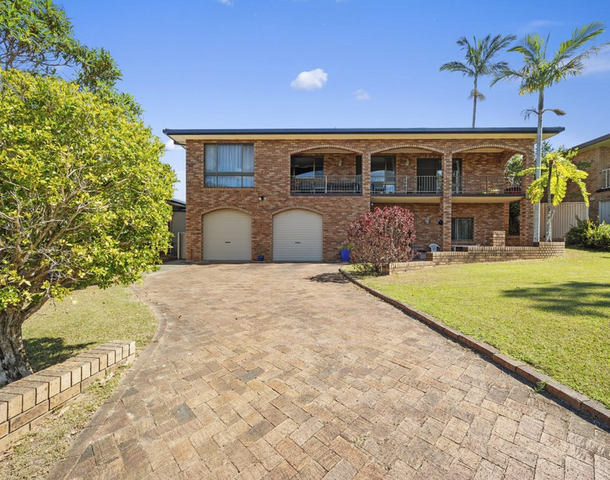 16 Dirrigeree Crescent, Sawtell NSW 2452