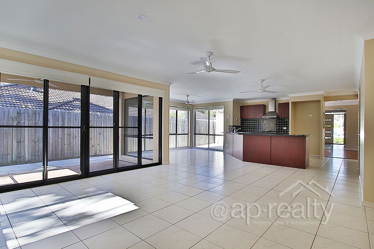 16 Parkside Place, Forest Lake QLD 4078, Image 1