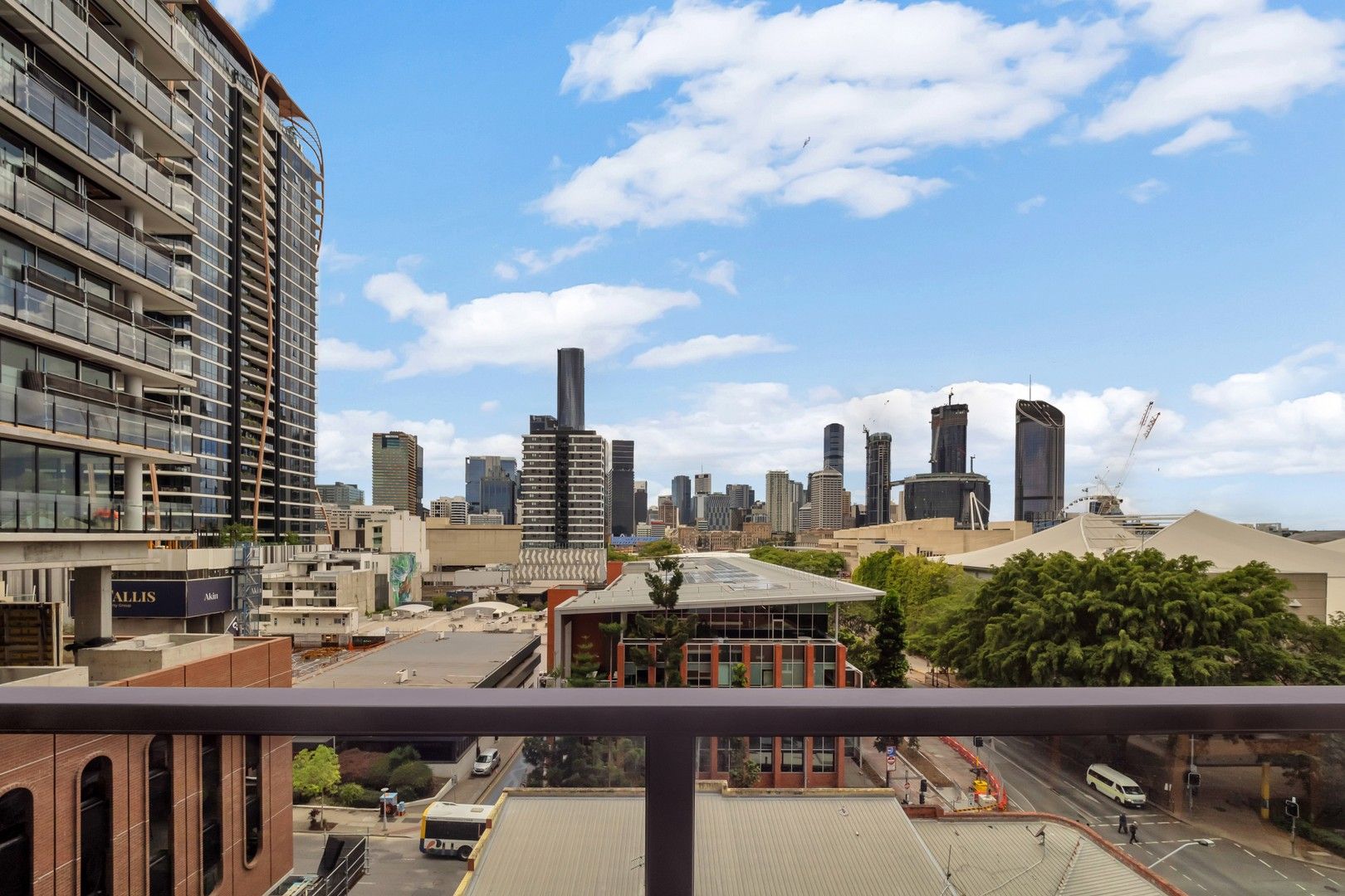 2 bedrooms Apartment / Unit / Flat in 802/111 Melbourne Street SOUTH BRISBANE QLD, 4101