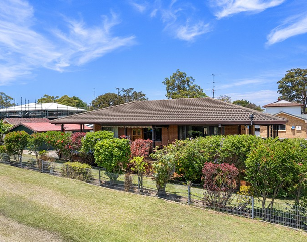 28 Vales Road, Mannering Park NSW 2259
