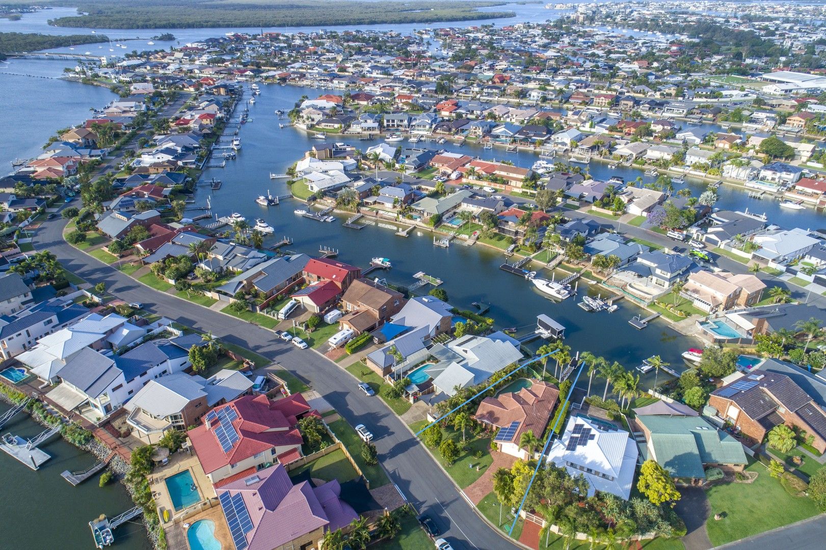 3 bedrooms House in 31 Tradewinds Avenue PARADISE POINT QLD, 4216