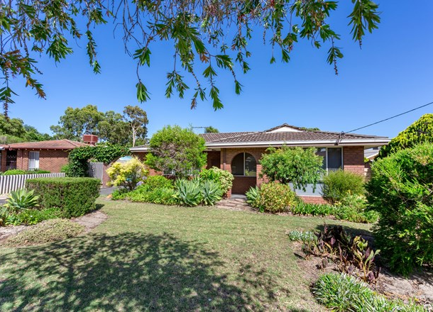 13 Cobham Way, Camillo WA 6111