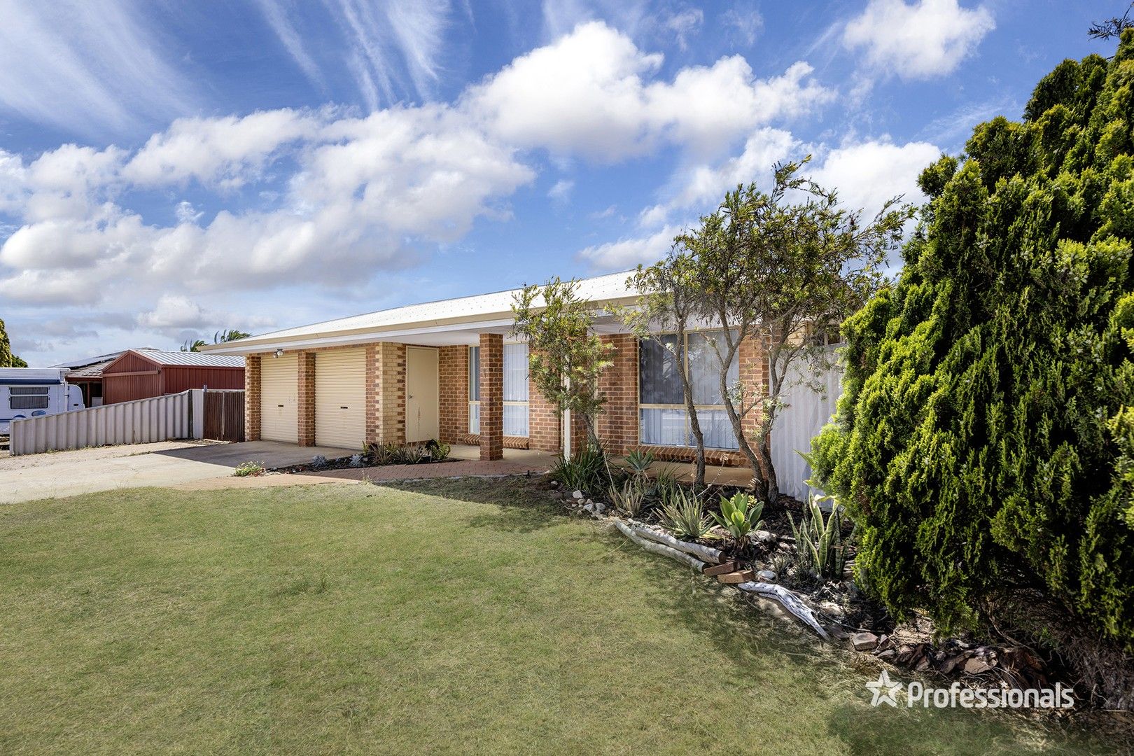 1 Lowan Court, Waggrakine WA 6530, Image 0