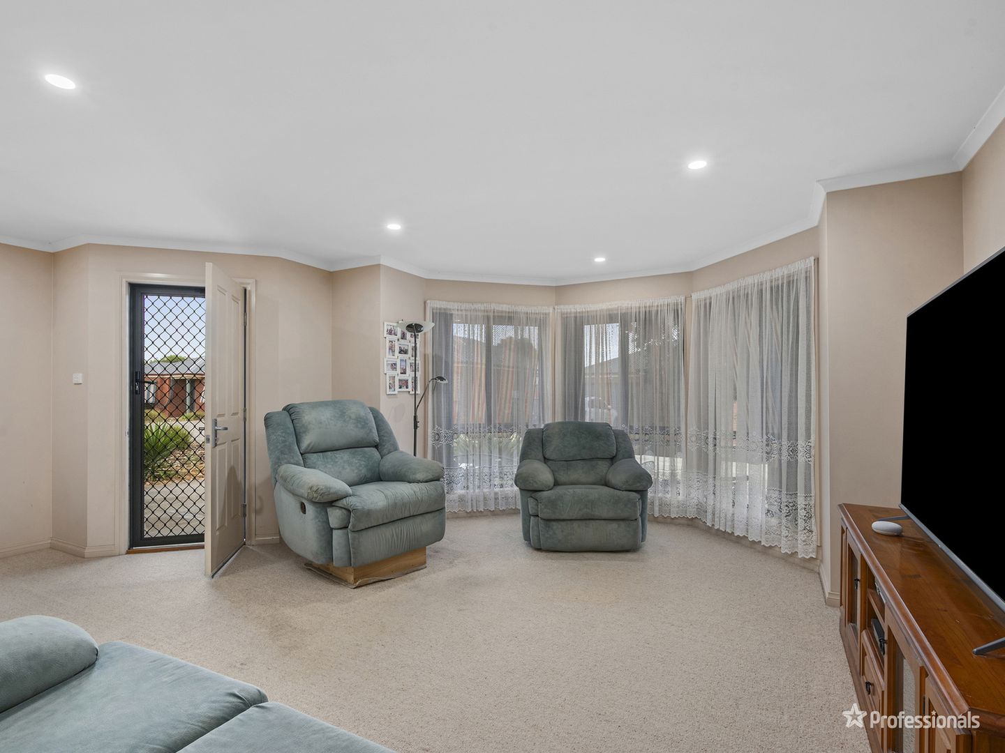 4/244 Gladstone Street, Maryborough VIC 3465, Image 2