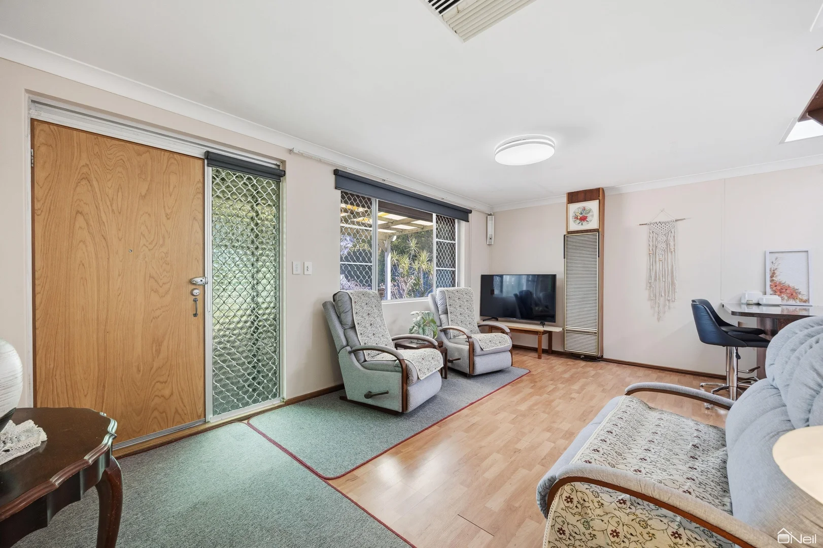 Additional image 2 of 32 Redtingle Road, Camillo WA 6111