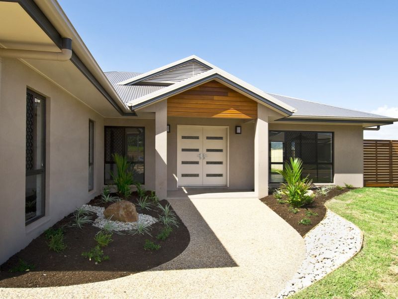 4 bedrooms House in 7 Raffles Avenue REDLYNCH QLD, 4870