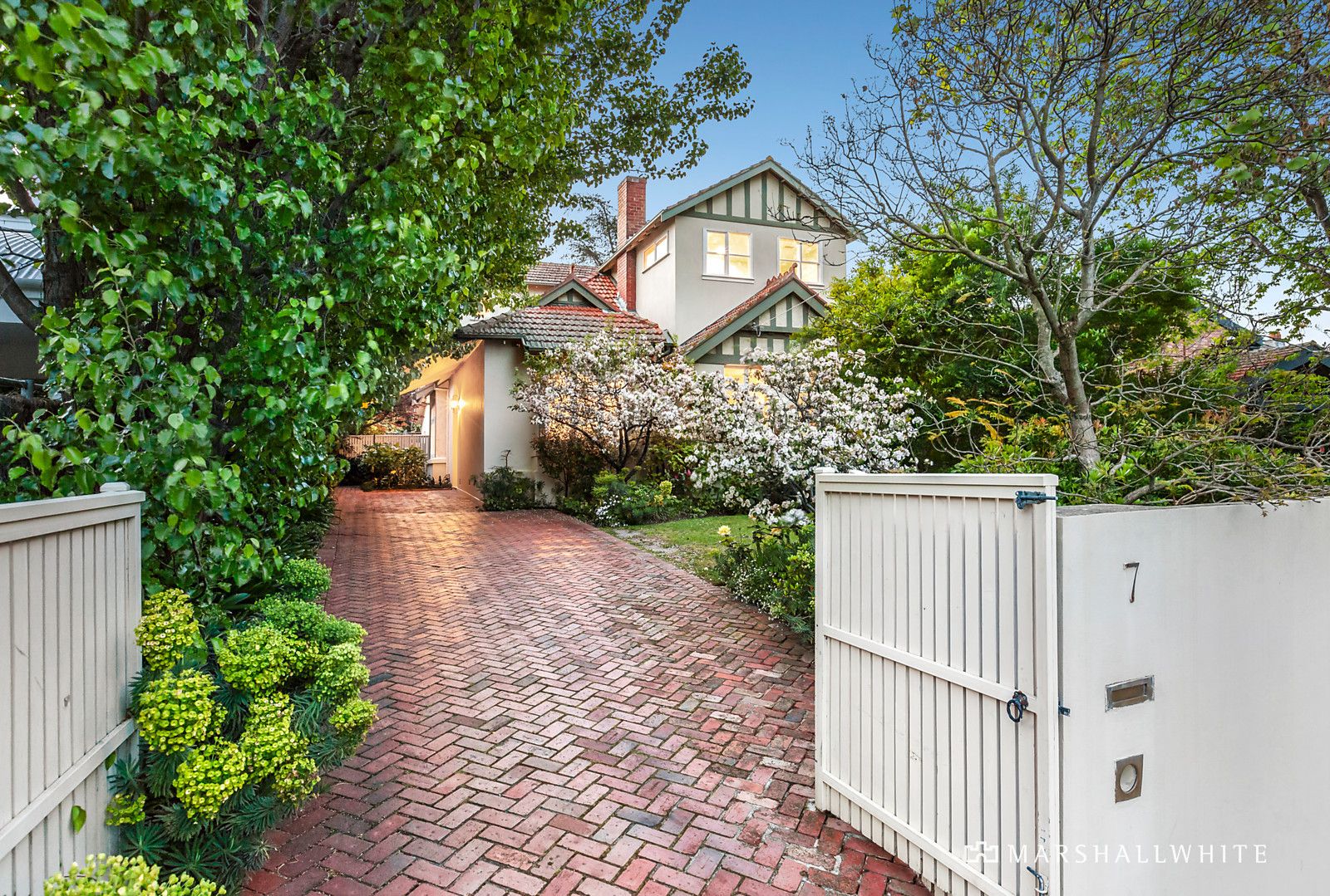 5 bedrooms House in 7 Glenview Avenue MALVERN VIC, 3144