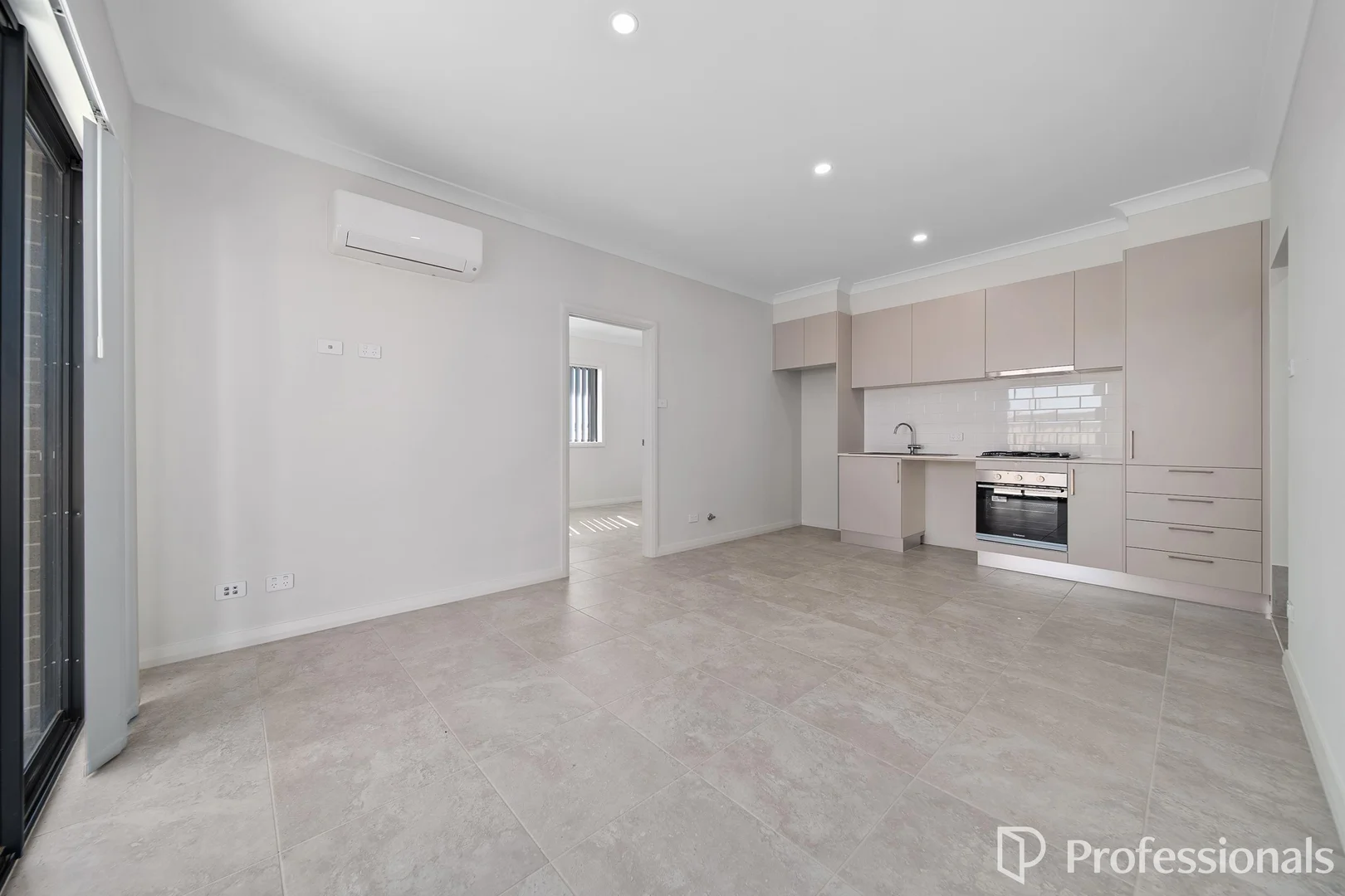 Additional image 2 of 57A Biscay Circuit, Menangle Park NSW 2563