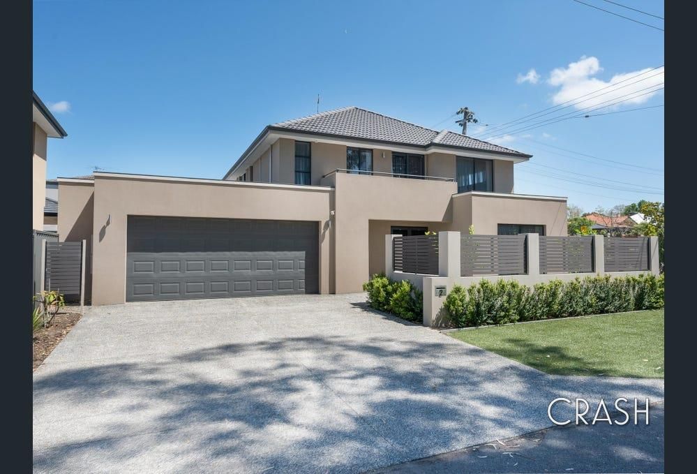 5 bedrooms House in 2 Tennivale Place NORTH PERTH WA, 6006