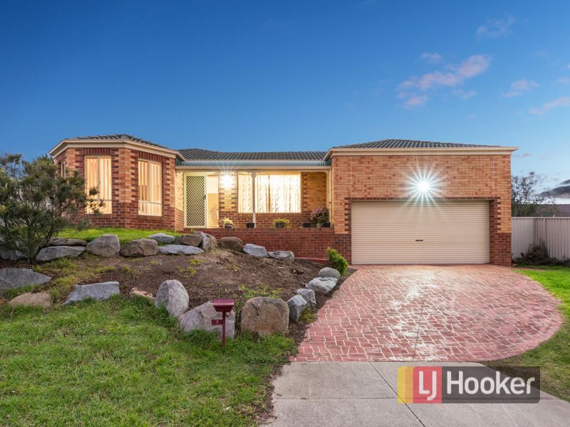 7 Aveley Place, Cranbourne East VIC 3977, Image 0