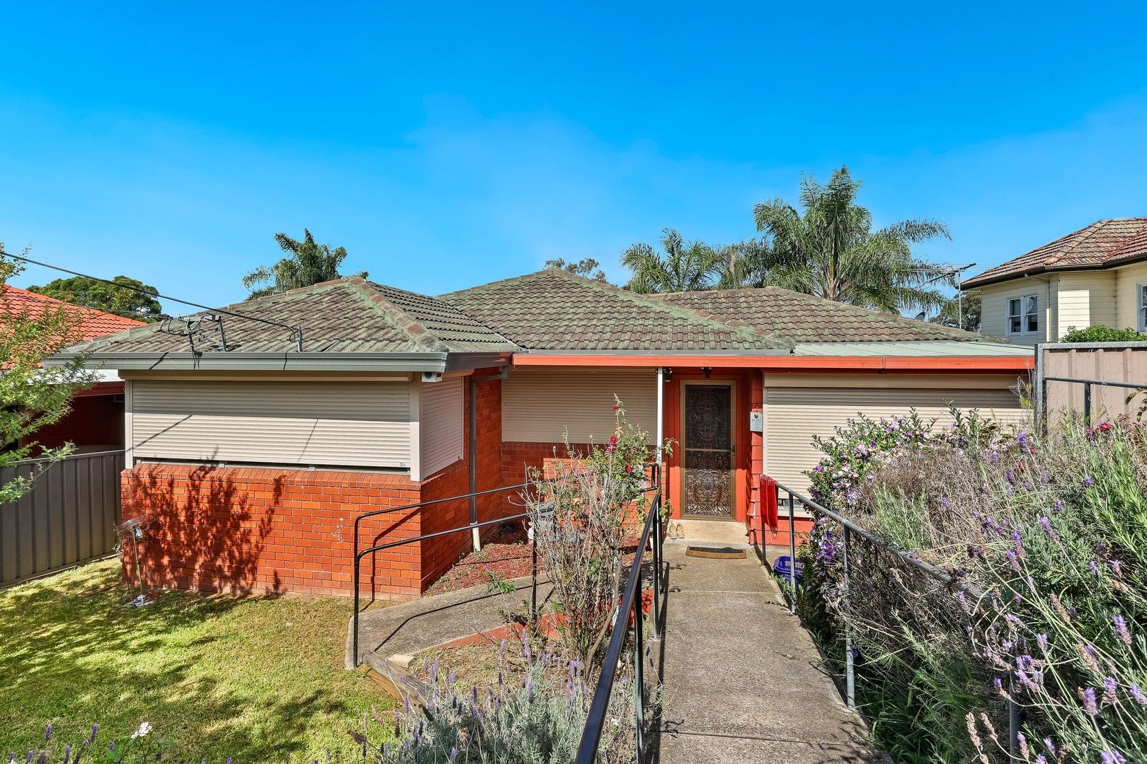 3 bedrooms House in 100 College Street CAMBRIDGE PARK NSW, 2747