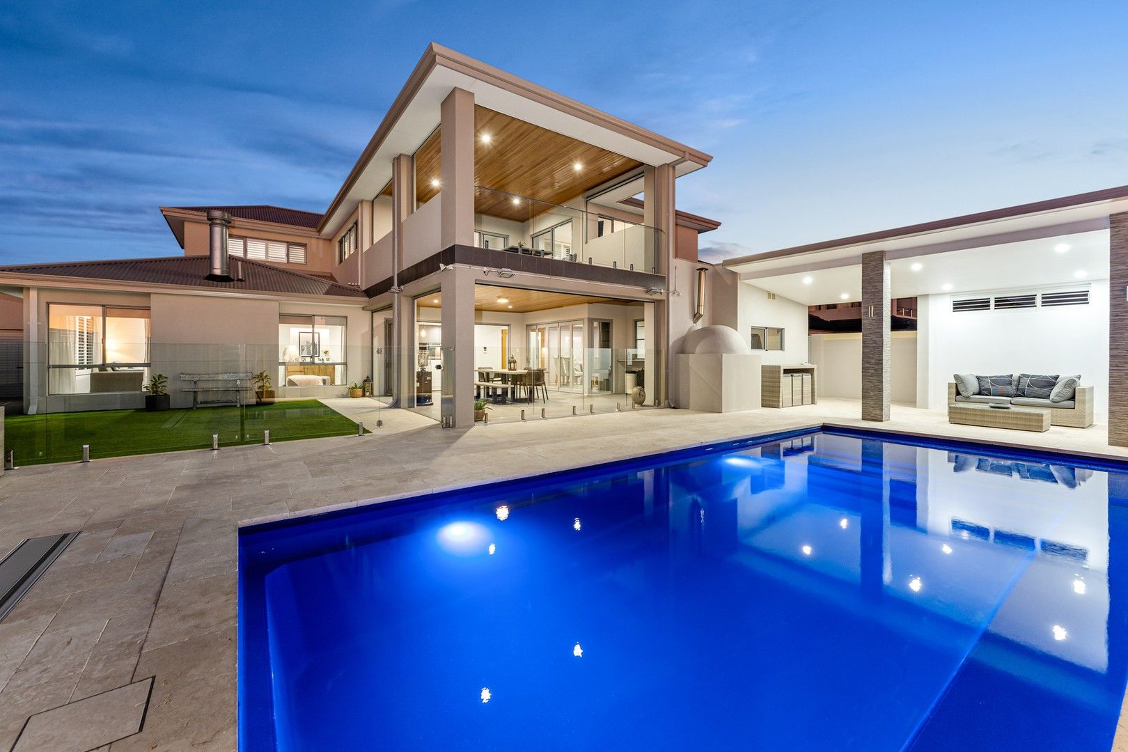 4 bedrooms House in 11 Seafarer Way JINDALEE WA, 6036