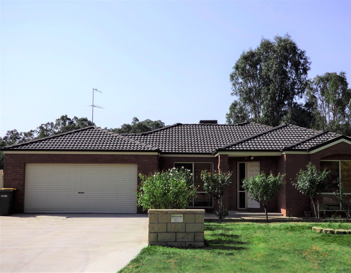 17 King Street, Darlington Point NSW 2706, Image 0