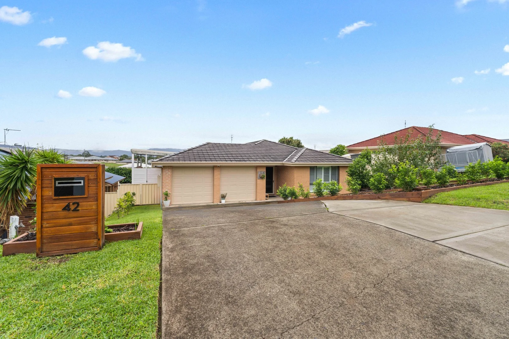 42 Warrigal Street, Nowra NSW 2541