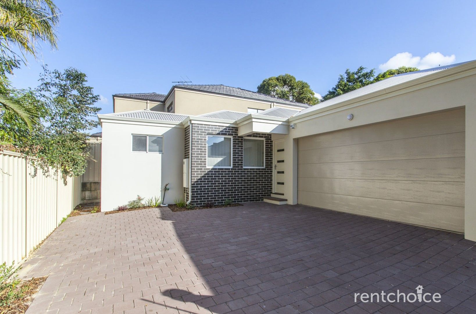 3 bedrooms House in 45D Halley Street INNALOO WA, 6018