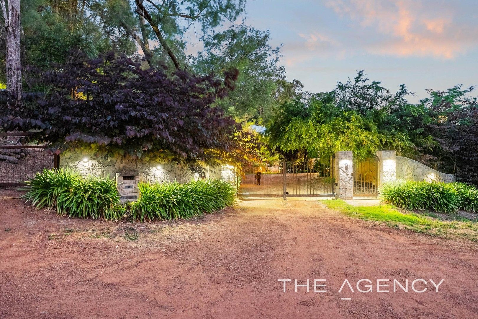 4 bedrooms House in 301 Aldersyde Road BICKLEY WA, 6076