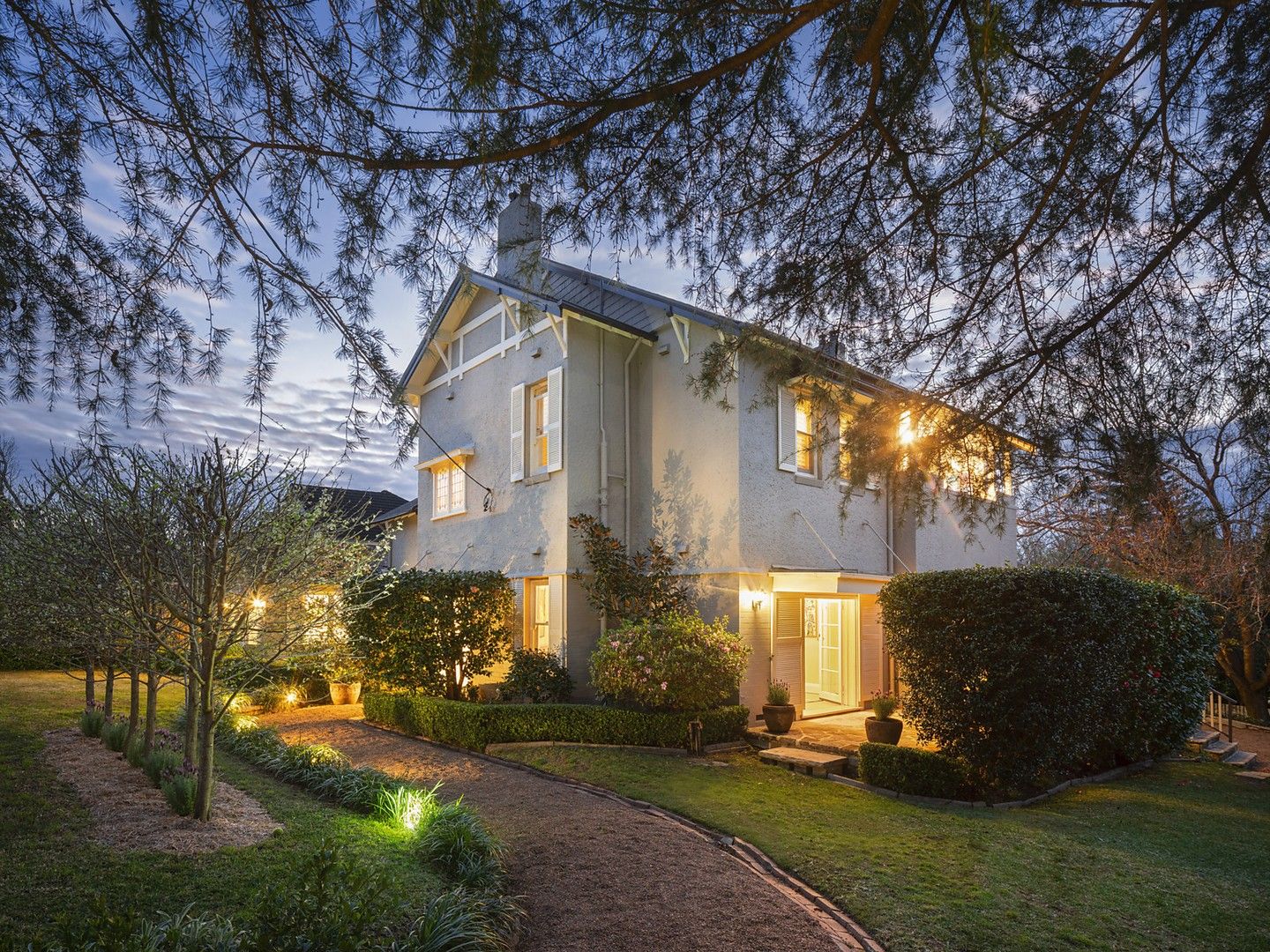 5 bedrooms House in 2 Nyora Street KILLARA NSW, 2071