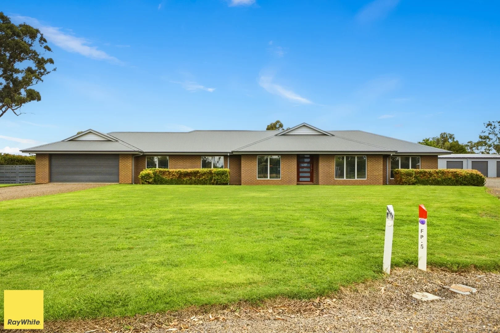 17 Baden Drive, Toolamba VIC 3614