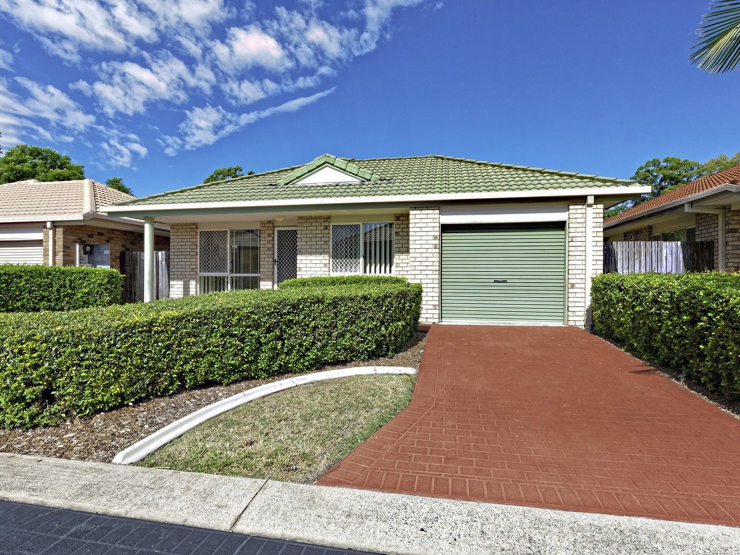 3 bedrooms Villa in 33/26 Stay Place CARSELDINE QLD, 4034