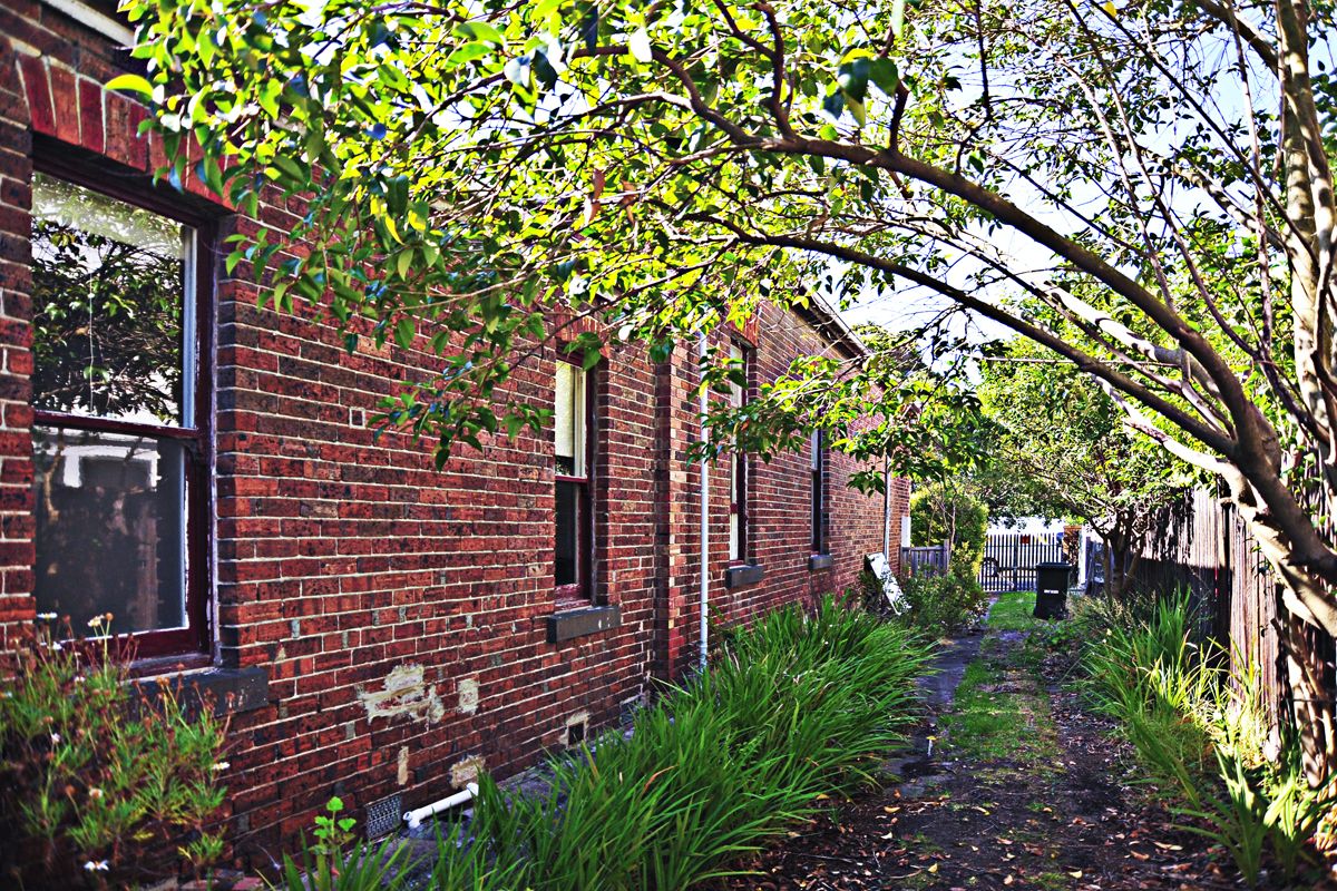 1 bedrooms Apartment / Unit / Flat in 2/3 Wrexham Road PRAHRAN VIC, 3181