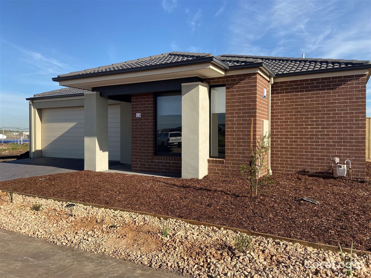 4 bedrooms House in 8 Saddler Street TARNEIT VIC, 3029