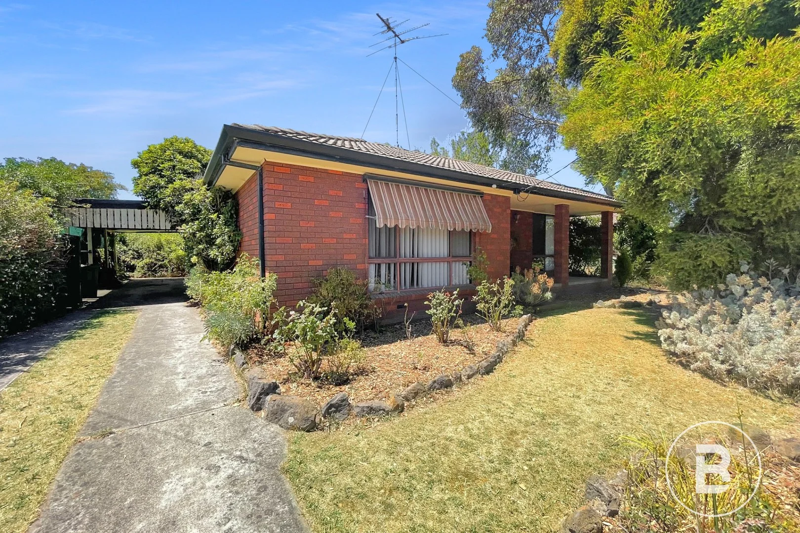 16 Marie Crescent, Wendouree VIC 3355