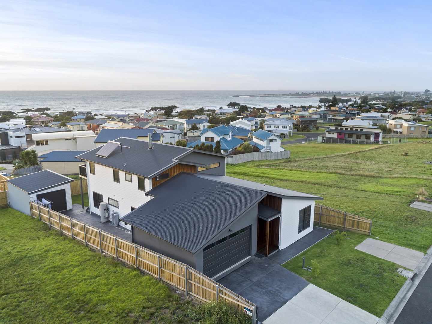 7 Overview Crescent, Apollo Bay VIC 3233, Image 0