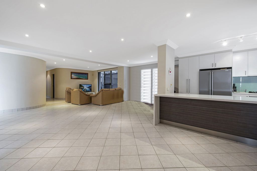 1/22 Campbell Crescent, Terrigal NSW 2260, Image 2