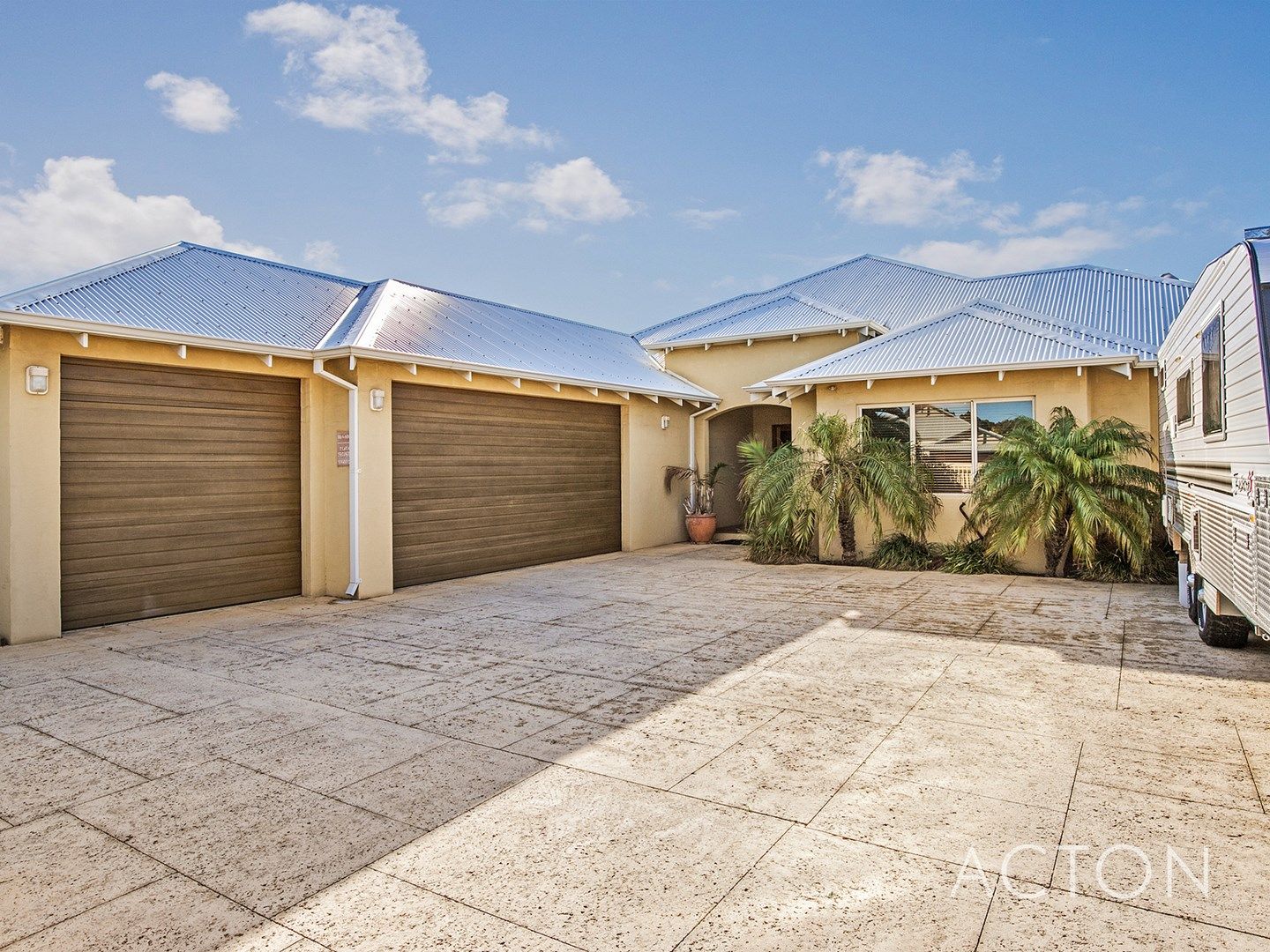 7 Britawast Road, Madora Bay WA 6210, Image 0